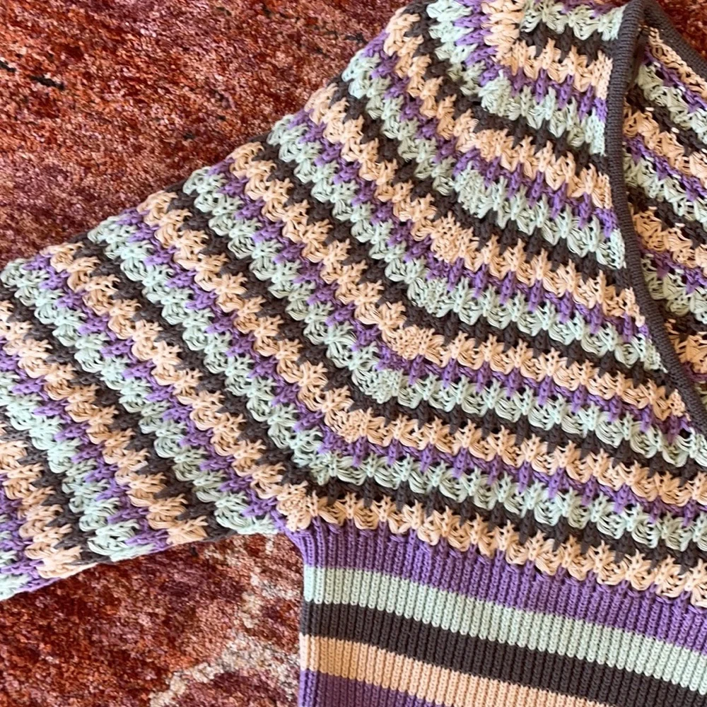 Small pastel colored top - Picture 5 of 5